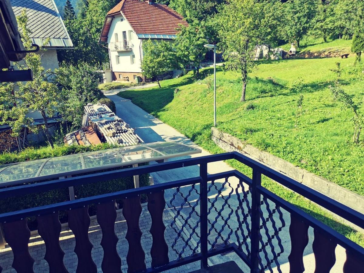 Apartma Rekar - A House, Where You Can Relax In The Embrace Of Nature Jesenice Luaran gambar