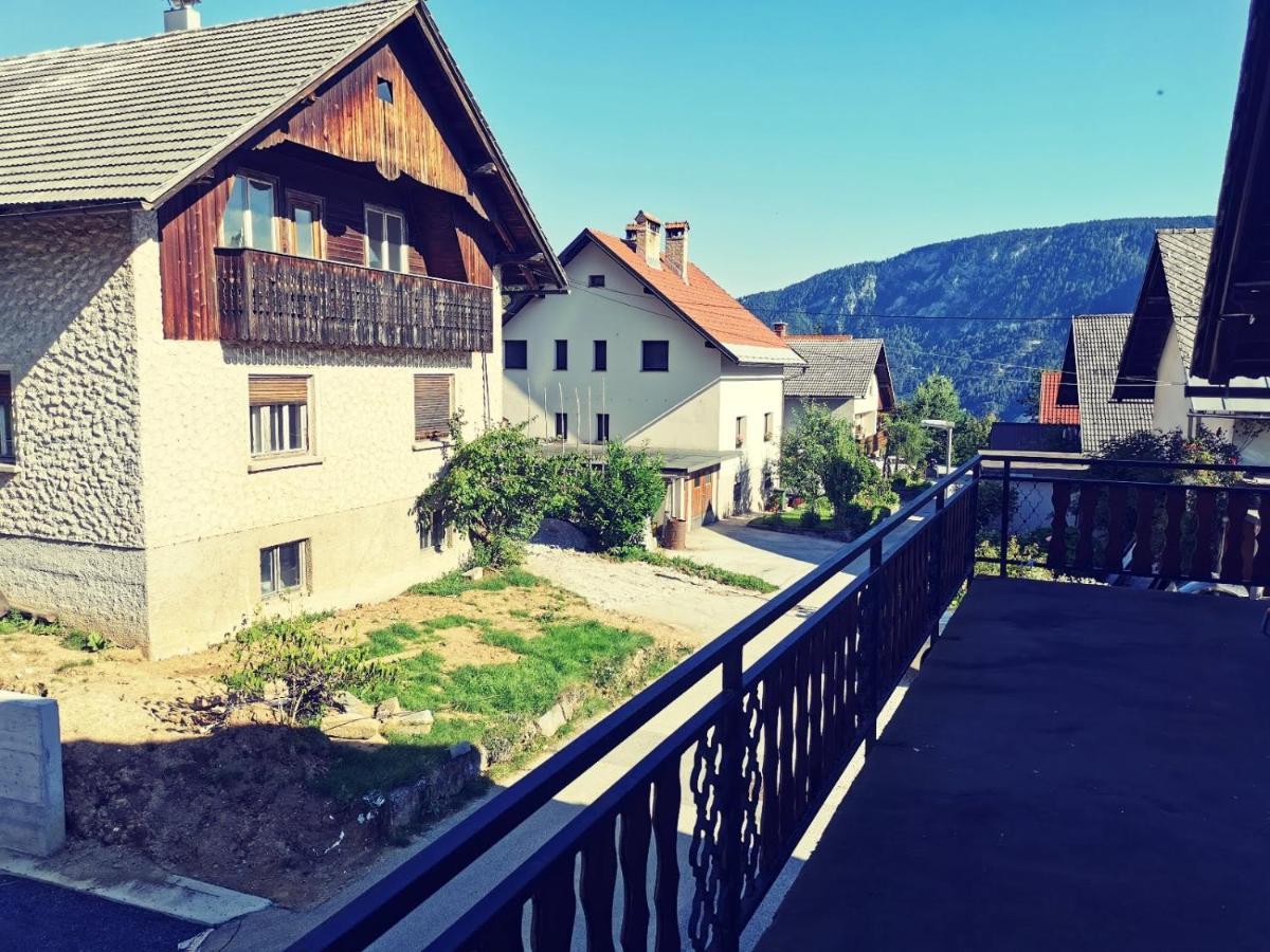 Apartma Rekar - A House, Where You Can Relax In The Embrace Of Nature Jesenice Luaran gambar