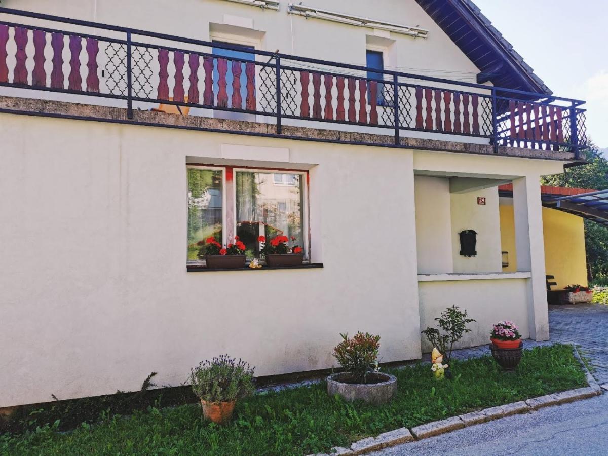 Apartma Rekar - A House, Where You Can Relax In The Embrace Of Nature Jesenice Luaran gambar
